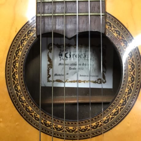 GUITARRA CLASICA GRACIA -USADA- D