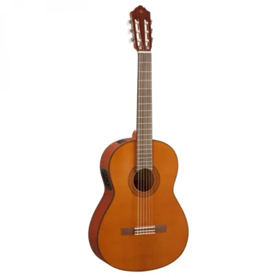 Guitarra clásica con ecualizador Yamaha CGX122MC
